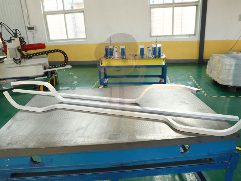 北京盛達(dá)偉業(yè)型材拉彎廠進(jìn)行鋁包木、木包鋁型材拉彎的工藝流程詳解：提升室內(nèi)外空間美感的關(guān)鍵