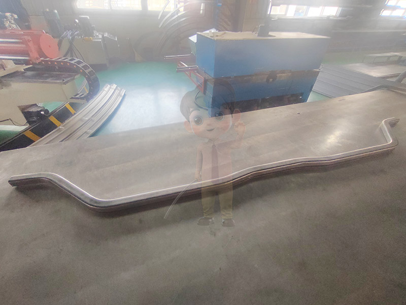 探索鋁包木型材拉彎的優(yōu)勢(shì)與挑戰(zhàn)：在建筑行業(yè)中如何平衡美觀、功能性與可持續(xù)性，推動(dòng)綠色建筑的發(fā)展