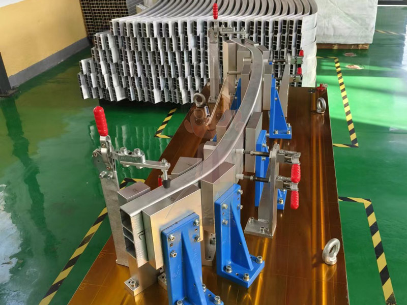 高效、精準(zhǔn)與智能化：北京拉彎加工設(shè)備的技術(shù)進(jìn)步與市場(chǎng)前景展望