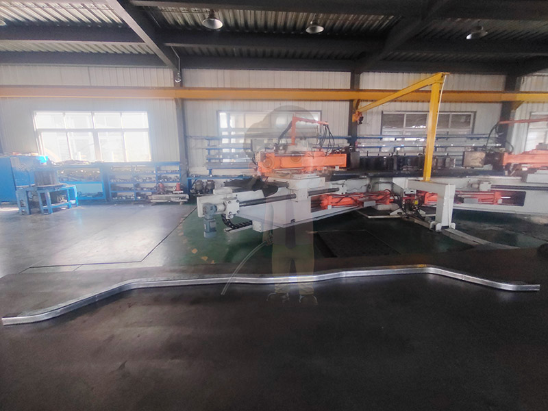 單元體幕墻型材拉彎工藝解析：提升建筑外立面美學與功能性的創新解決方案