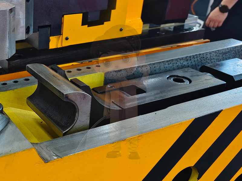 未來趨勢：北京工業(yè)拉彎加工在智能制造與自動化領(lǐng)域的轉(zhuǎn)型與挑戰(zhàn)